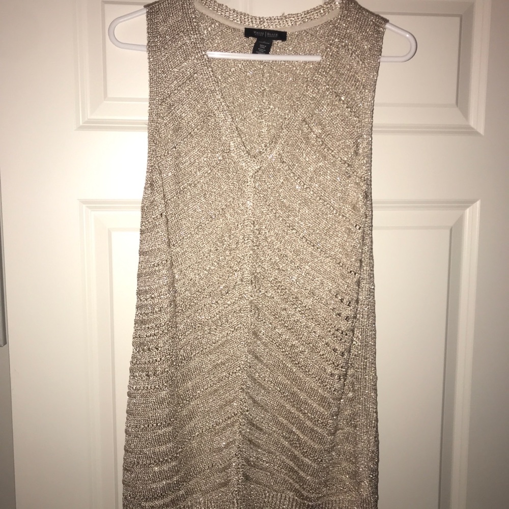 Sleeveless tunic
